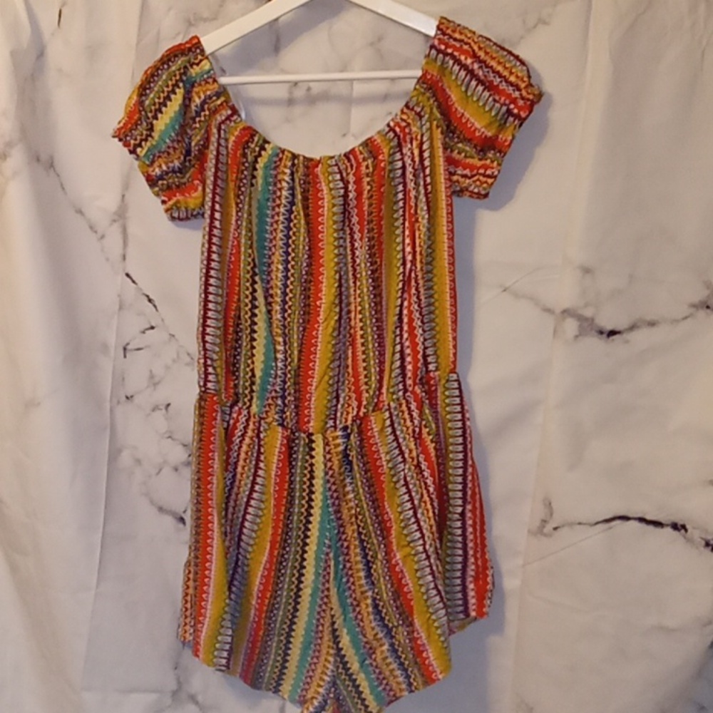 Forever 21 romper Lg 💚💚💚💚 - Picture 6 of 8